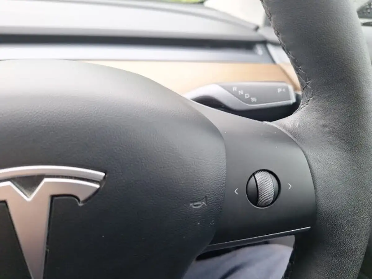 2021-tesla-model-3-e-long-range-4x4-big-10