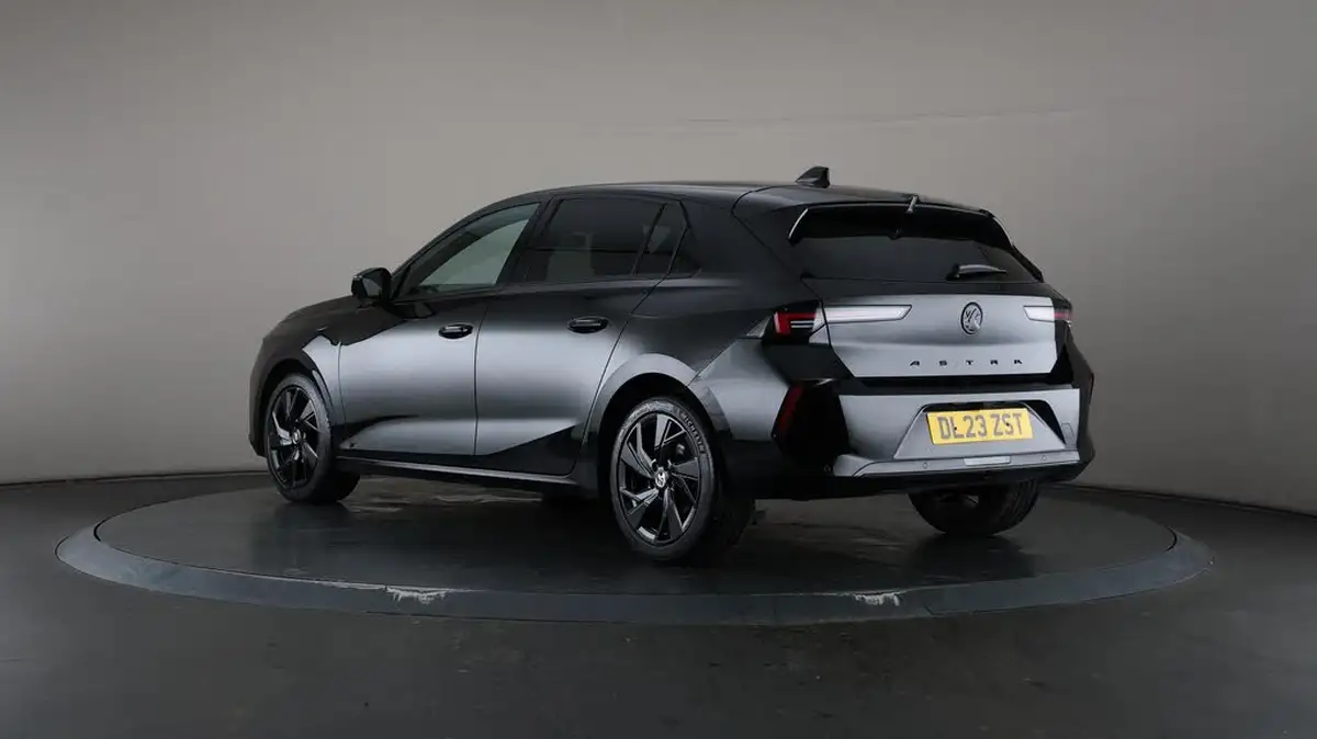 2023-vauxhall-astra-12-turbo-gs-hatchback-big-73