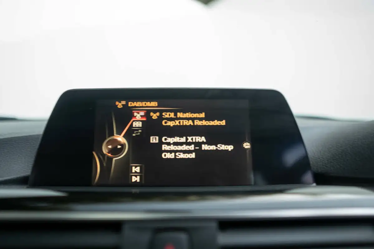 2016-bmw-3-series-20td-320d-ed-sport-saloon-4d-auto-big-31