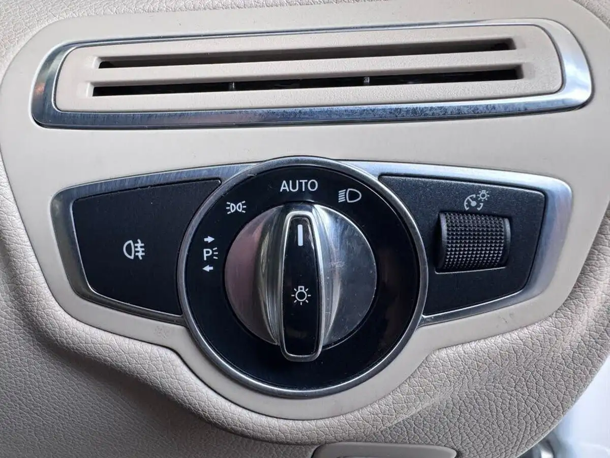 2015-mercedes-benz-c-class-21cdi-c220-sport-premiumss-estate-5d-7g-tronic-plus-big-32