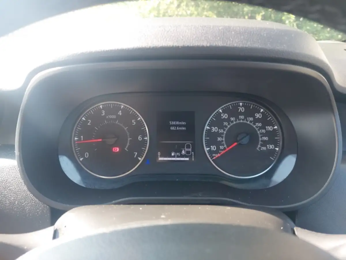 2022-dacia-duster-10-tce-comfort-100bhp-bi-fuel-station-wagon-5d-big-10