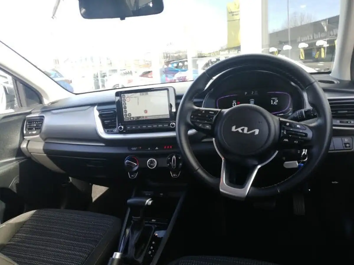 2025-kia-stonic-10-t-gdi-2-dct-big-2