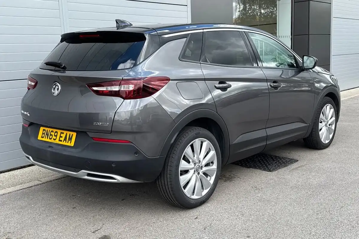 2019-vauxhall-grandland-x-12-elite-nav-big-27