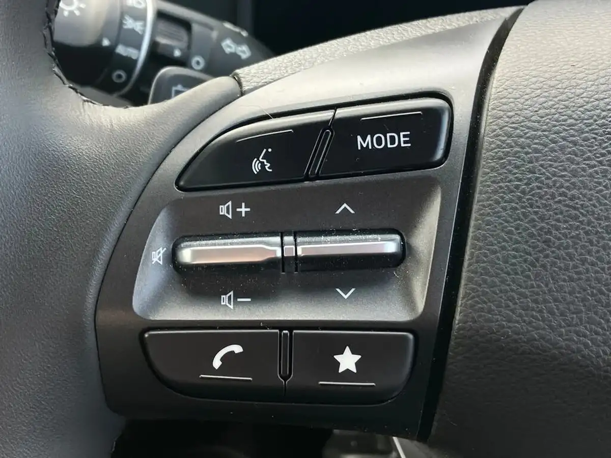 2023-hyundai-kona-e-se-connect-big-18