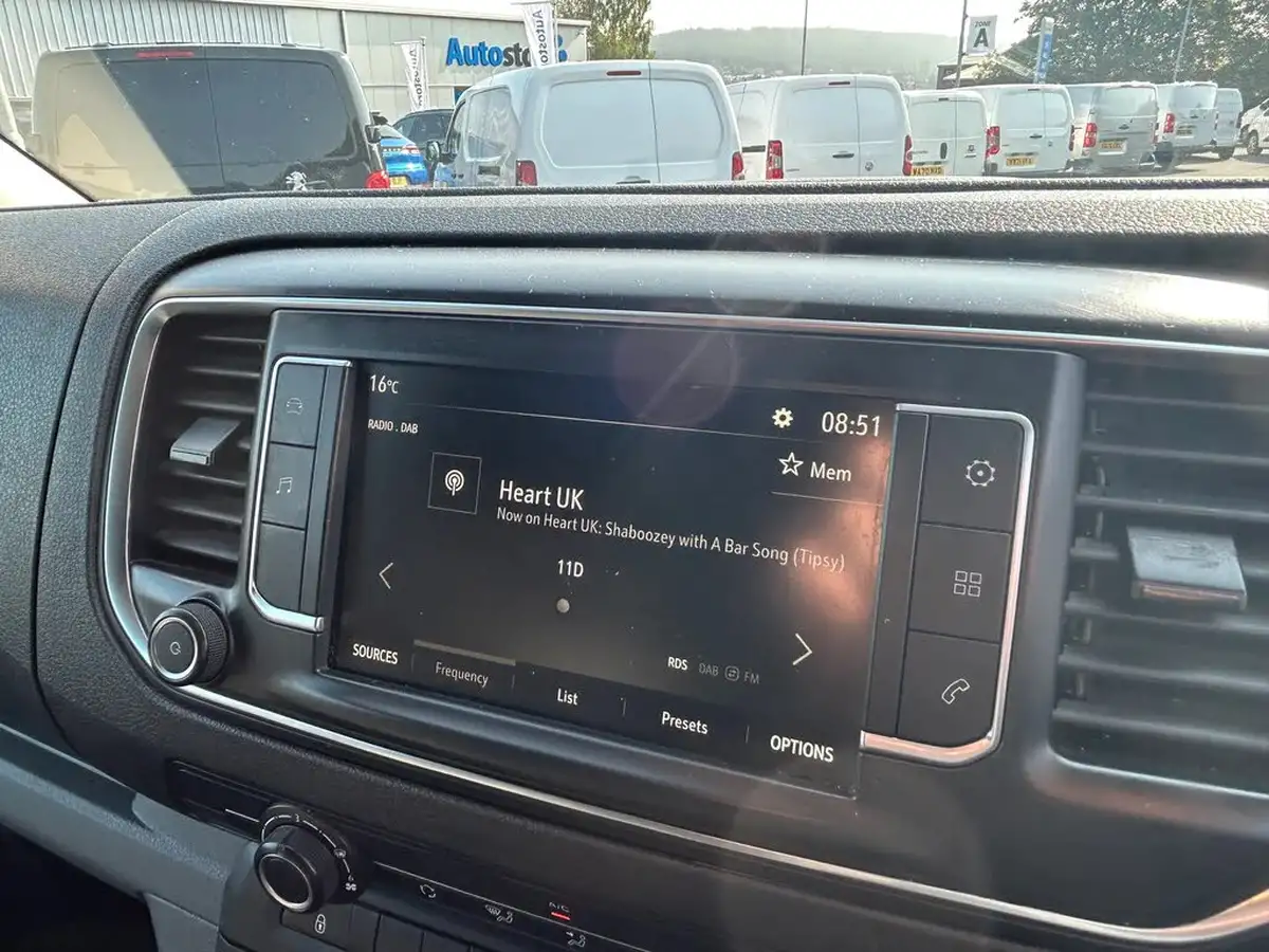 2022-vauxhall-vivaro-15td-2700-l1h1-sportive-120pseu6d-big-23