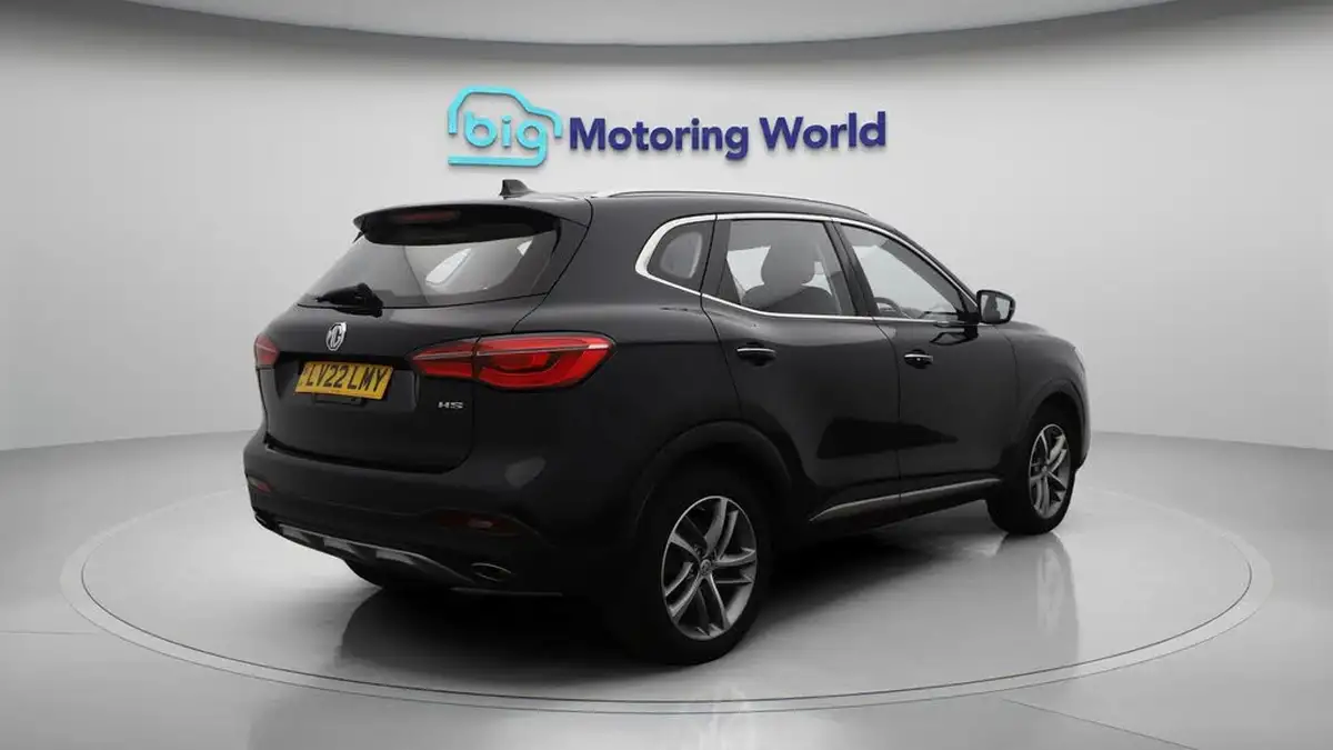 2022-mg-hs-15t-gdi-excite-162ps-big-7