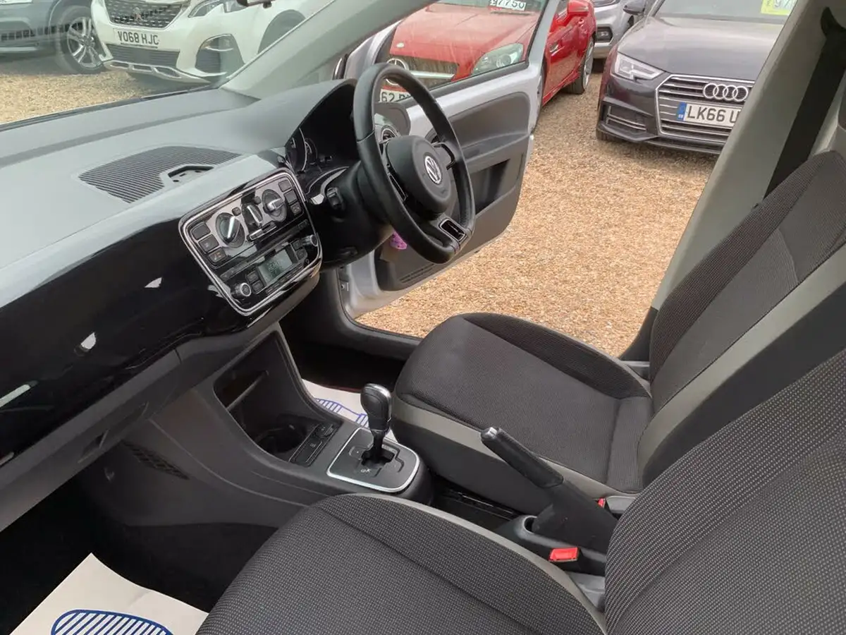 2014-volkswagen-up-10-high-up-5d-asg-big-24
