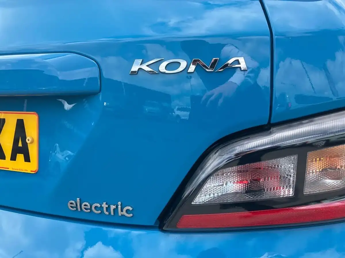 2023-hyundai-kona-e-se-connect-big-42