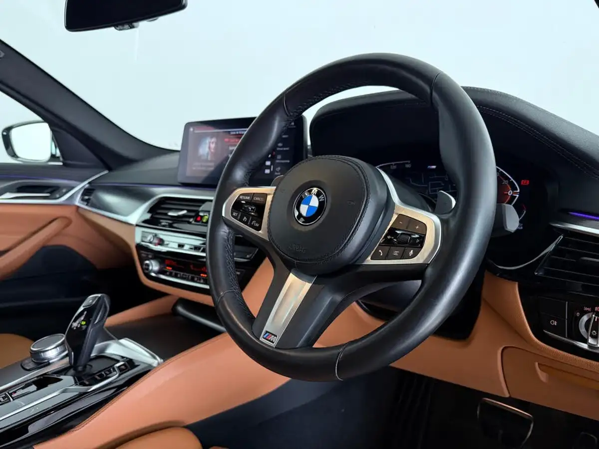 2021-bmw-5-series-20td-520d-m-sport-mht-saloon-4d-big-14