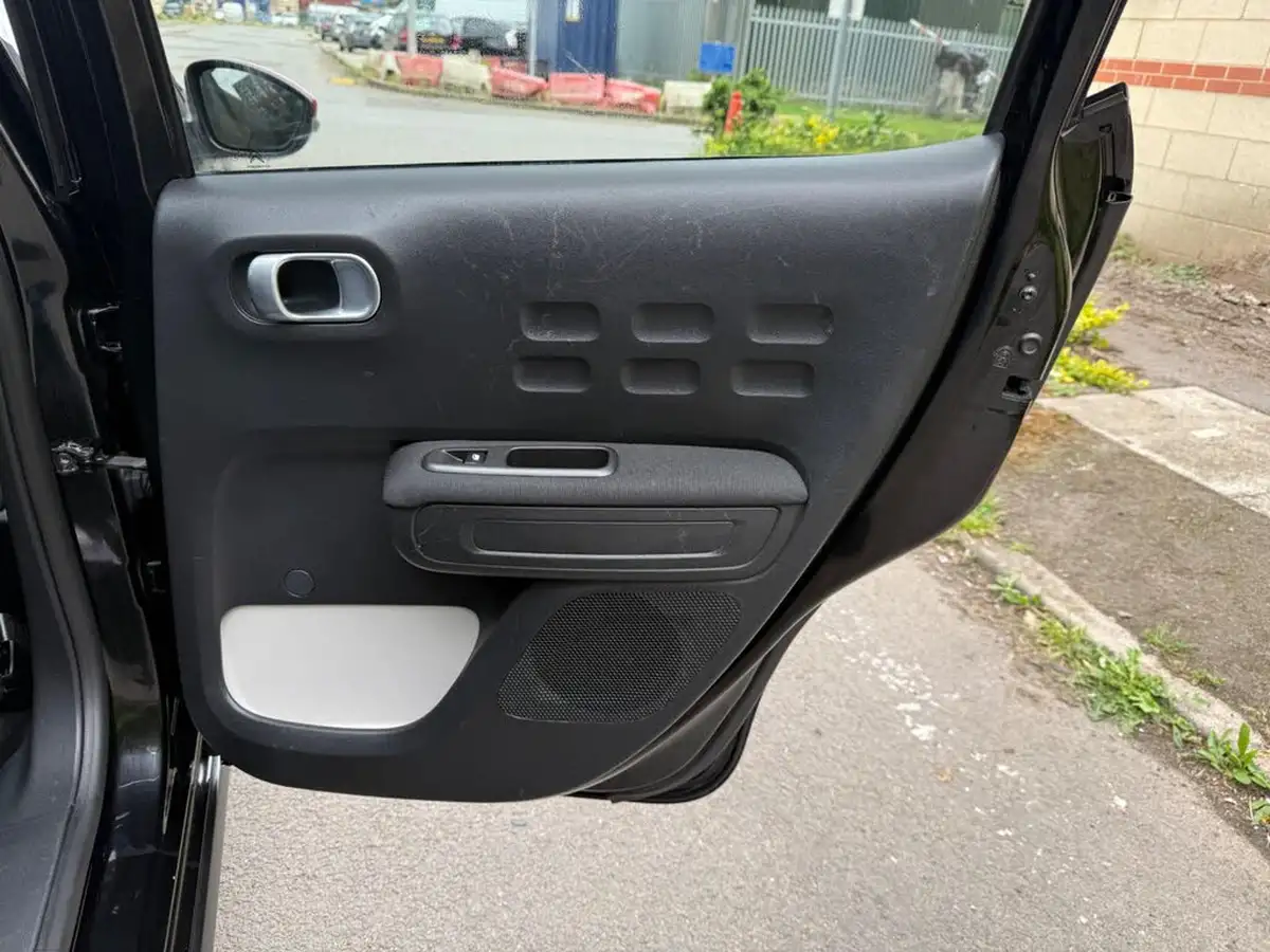2017-citroen-c3-12-puretech-flair-82ps-big-20