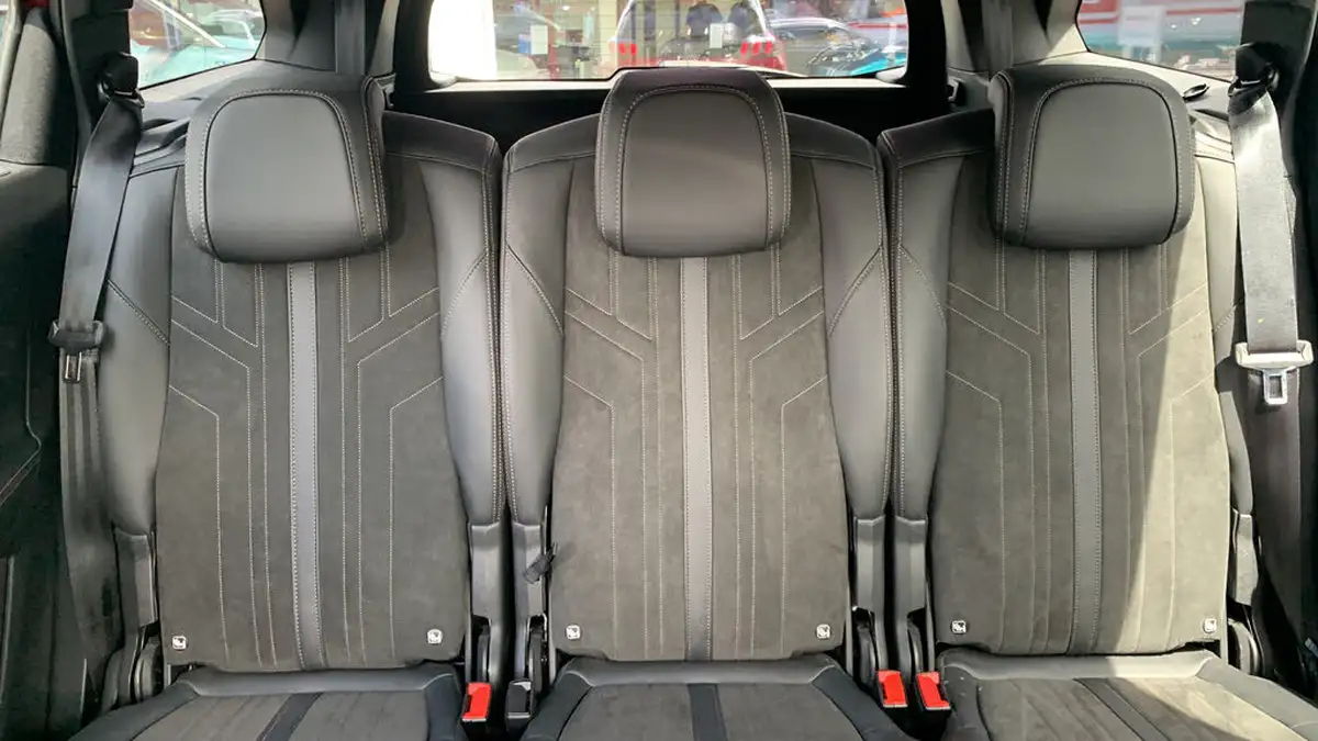 2022-peugeot-5008-suv-12-puretech-gt-premium-big-24