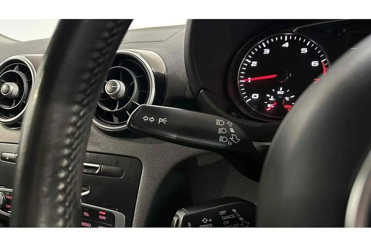 2016-audi-a1-10-tfsi-sportback-5d-big-30