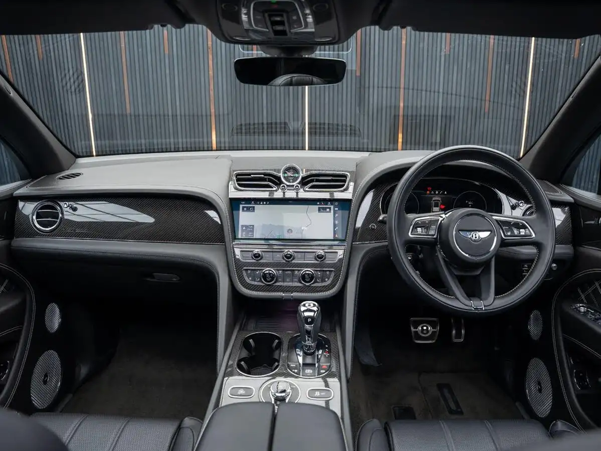2019-bentley-bentayga-40-v8-big-46