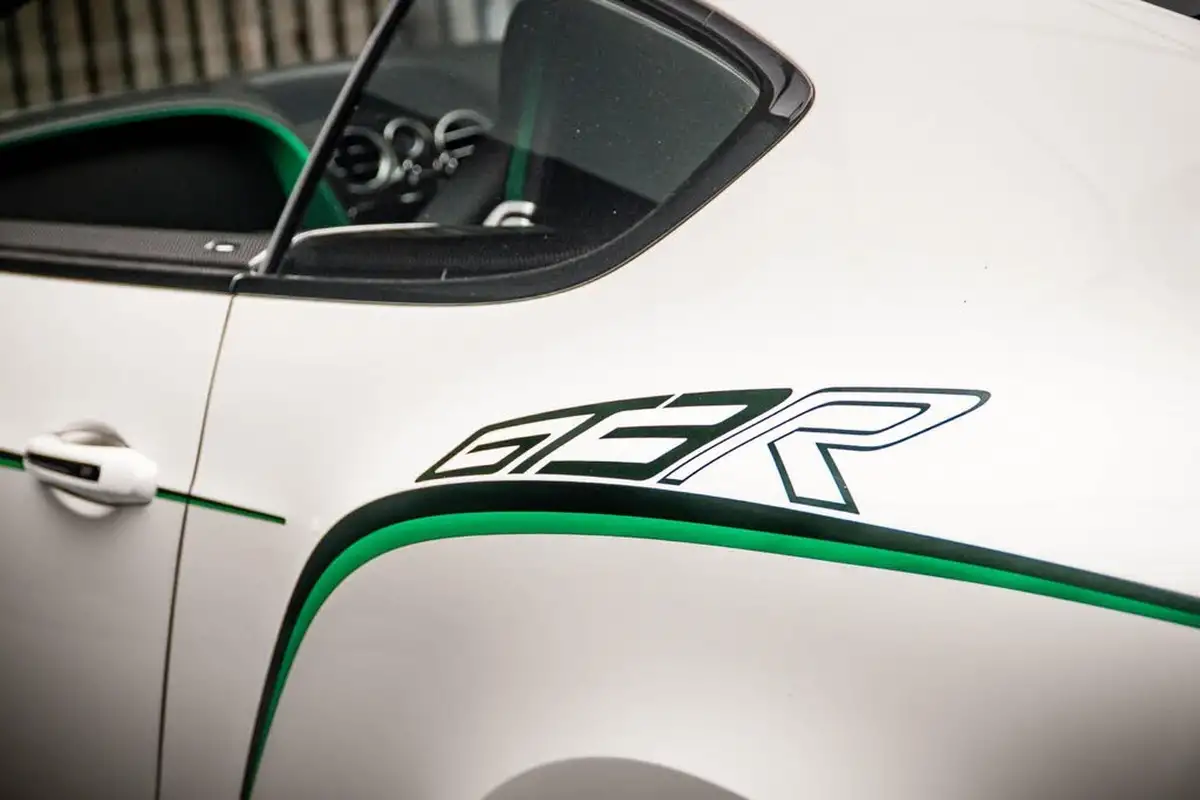 2015-bentley-continental-40-gt3-r-big-17