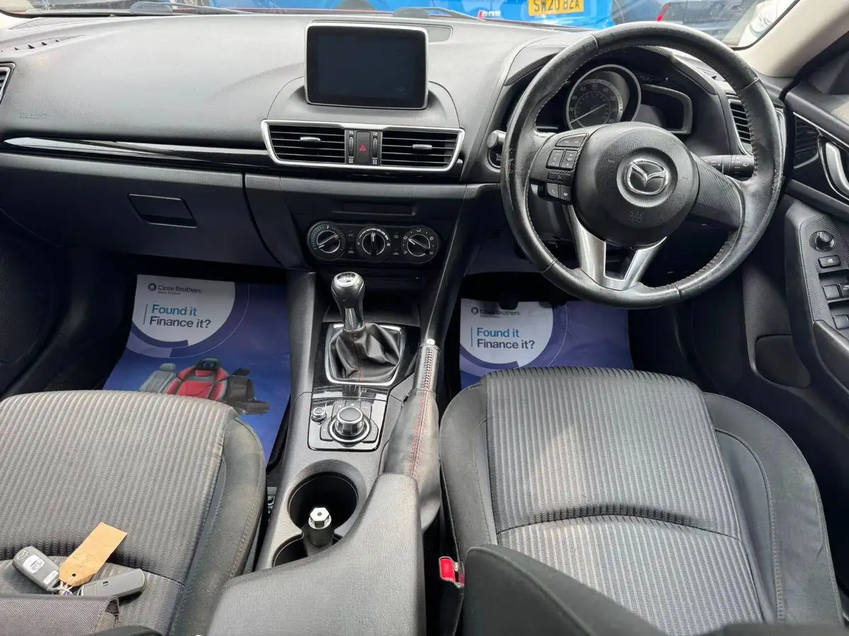 2015-mazda-mazda3-20-se-hatchback-5d-big-4