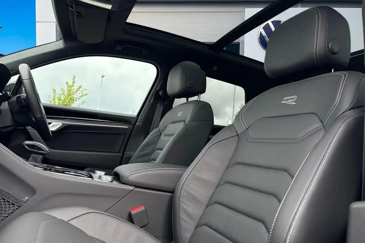 2025-volkswagen-touareg-30tdi-black-edition-286ps-big-15