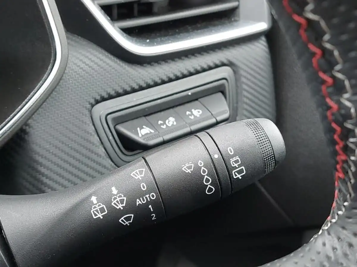 2023-renault-clio-10-tce-rs-line-big-14