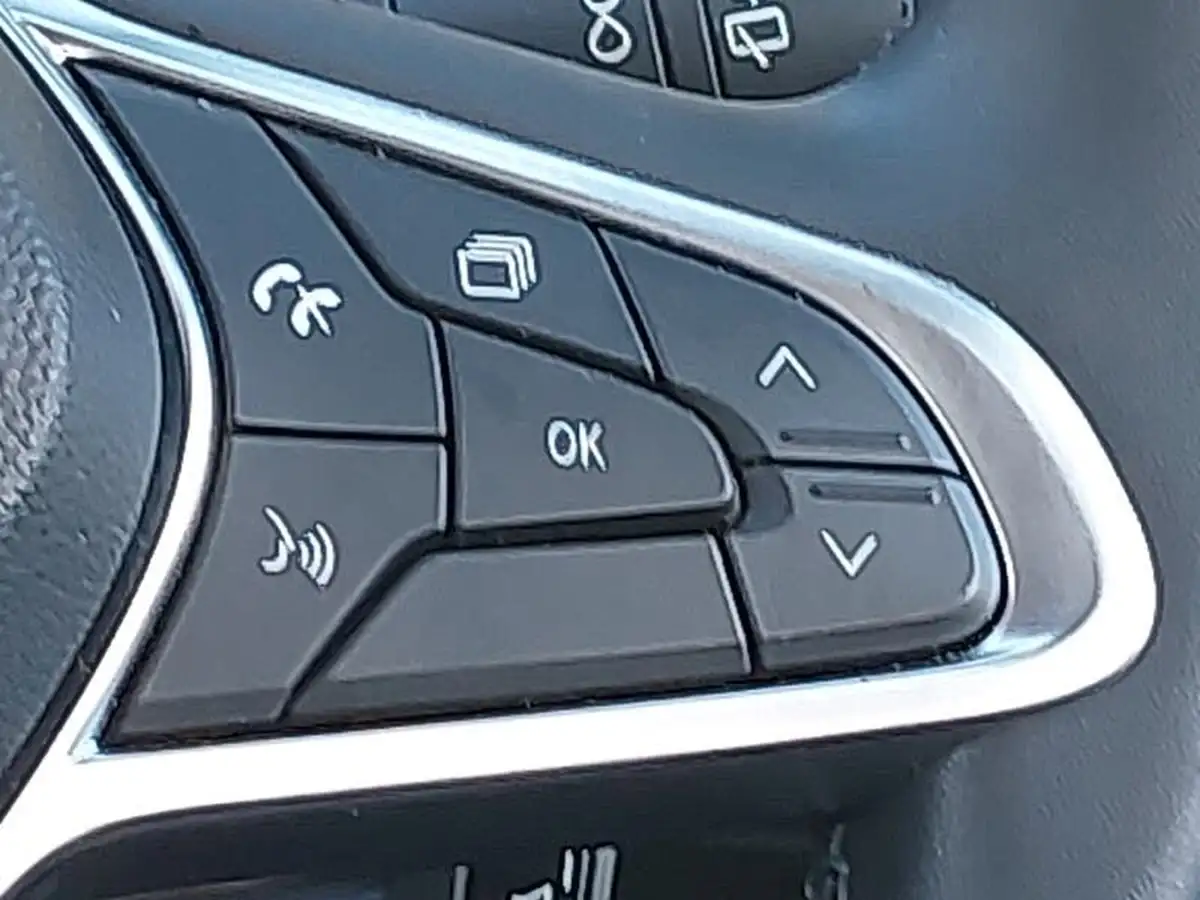 2021-renault-clio-10-sce-play-75bhp-big-10