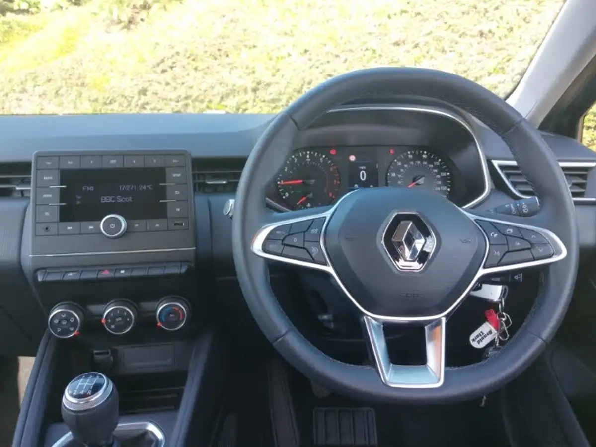 2021-renault-clio-10-sce-play-75bhp-big-6