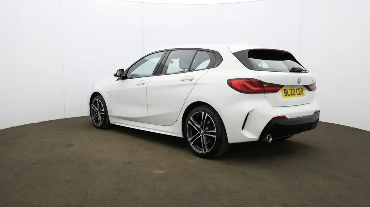 2022-bmw-1-series-15-118i-m-sport-lcp-big-55