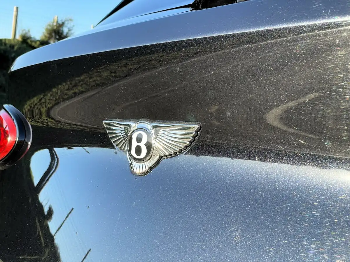 2021-bentley-bentayga-40-v8-big-53