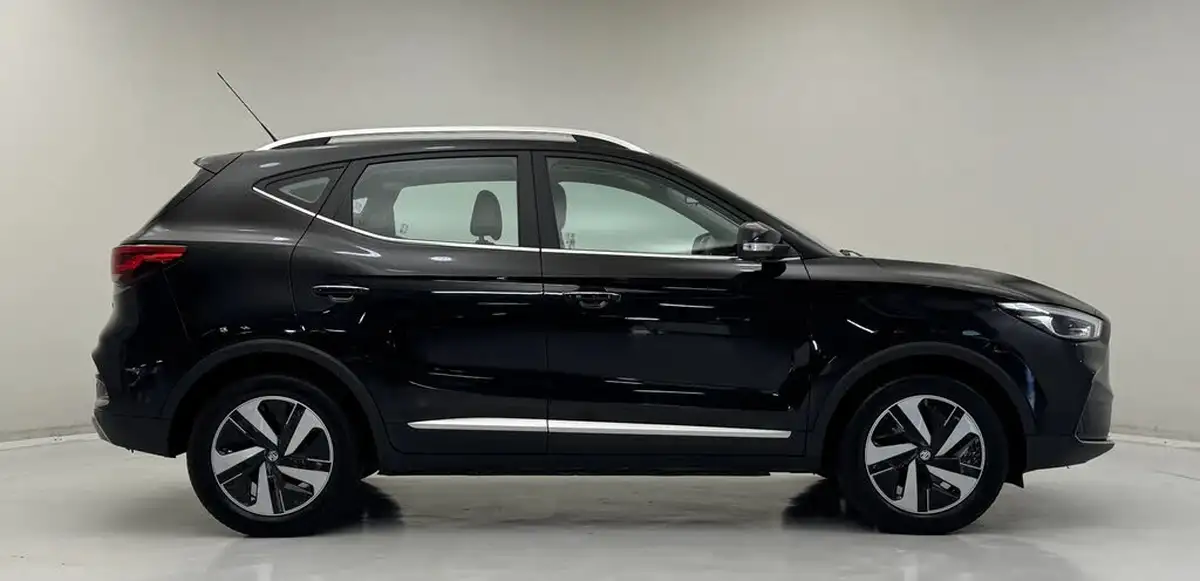 2022-mg-zs-suv-e-trophy-ev-176ps-big-4