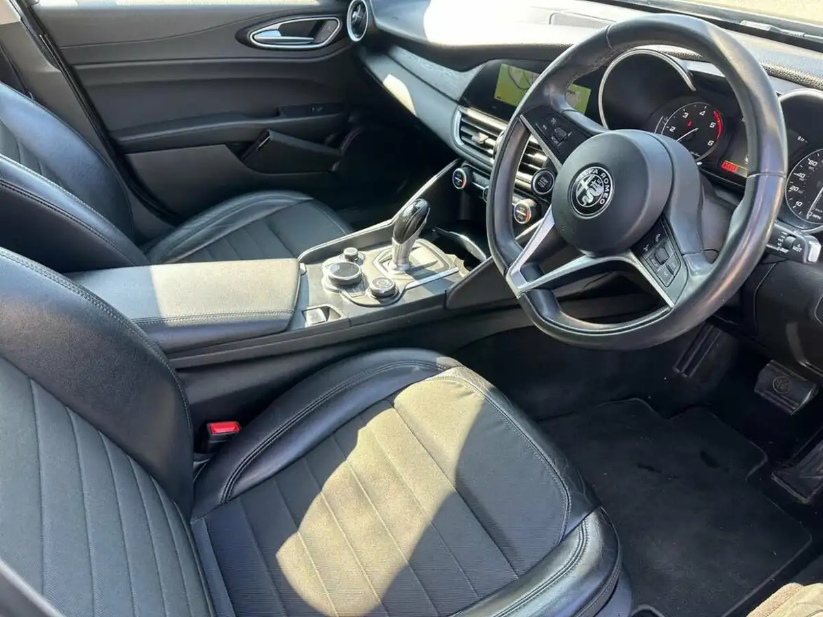2018-alfa-romeo-giulia-22td-tecnica-147bhp-big-7