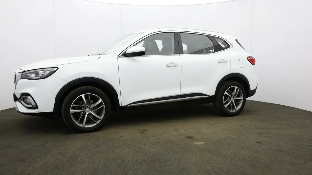 2022-mg-hs-15t-gdi-exclusive-162ps-dct-big-21
