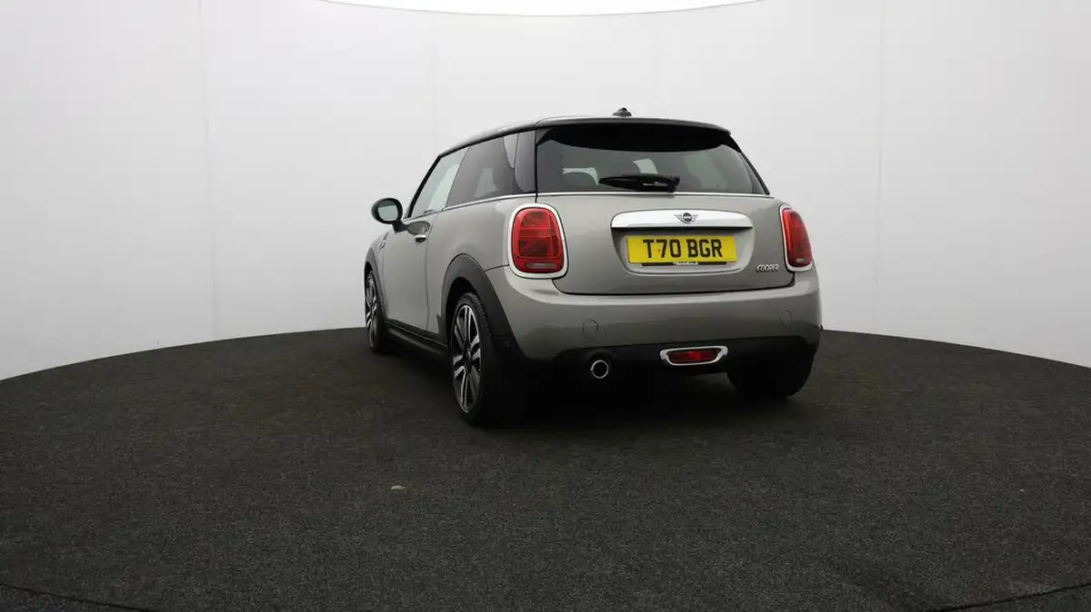 2019-mini-cooper-15-cooper-exclusive-134bhp-hatchback-3d-auto-big-29