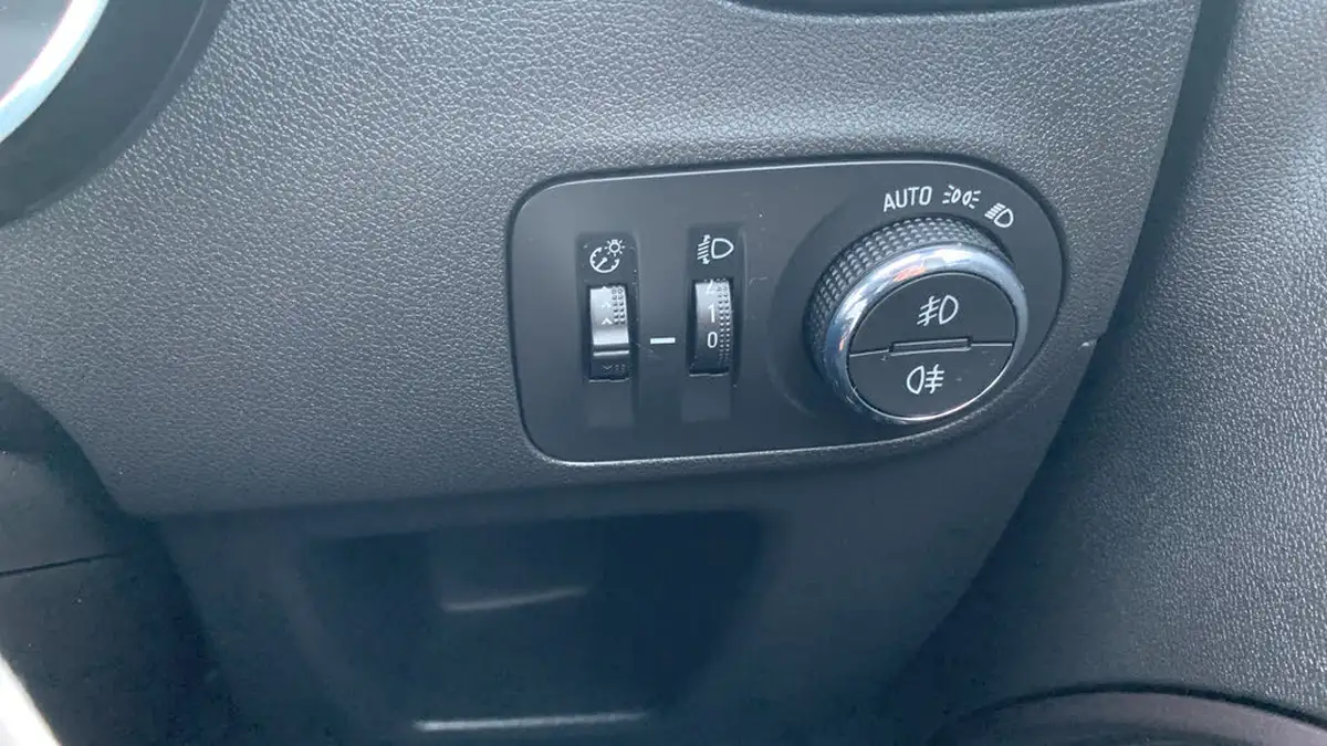 2020-vauxhall-crossland-x-12-elite-nav-130ps-turbo-auto-big-33