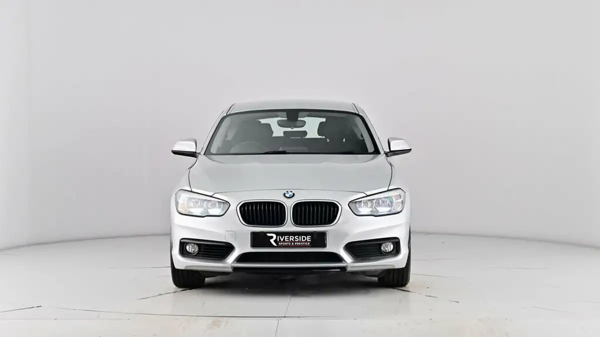 2017-bmw-1-series-20td-118d-se-3d-big-47