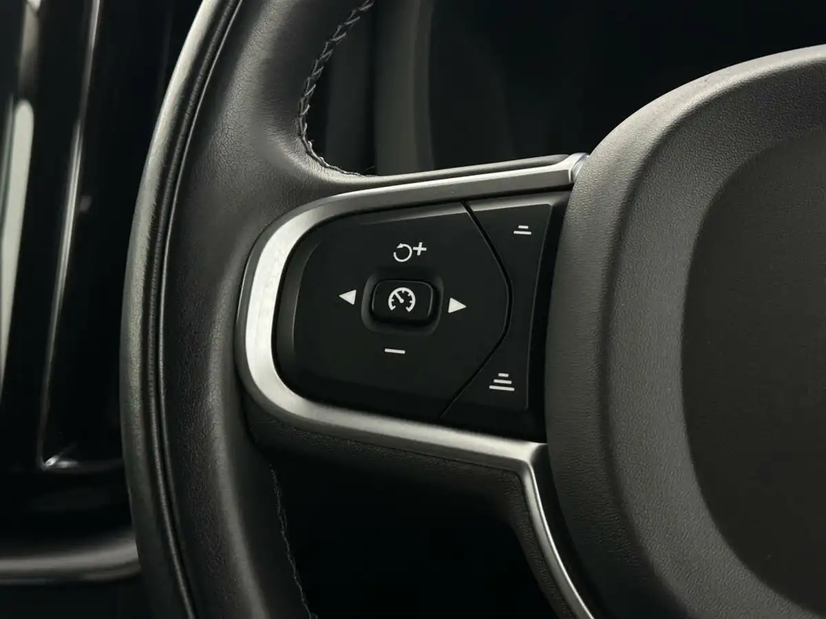 2019-volvo-xc60-20td-b4-momentum-big-11