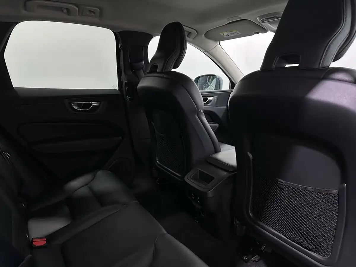 2019-volvo-xc60-20td-b4-momentum-big-39
