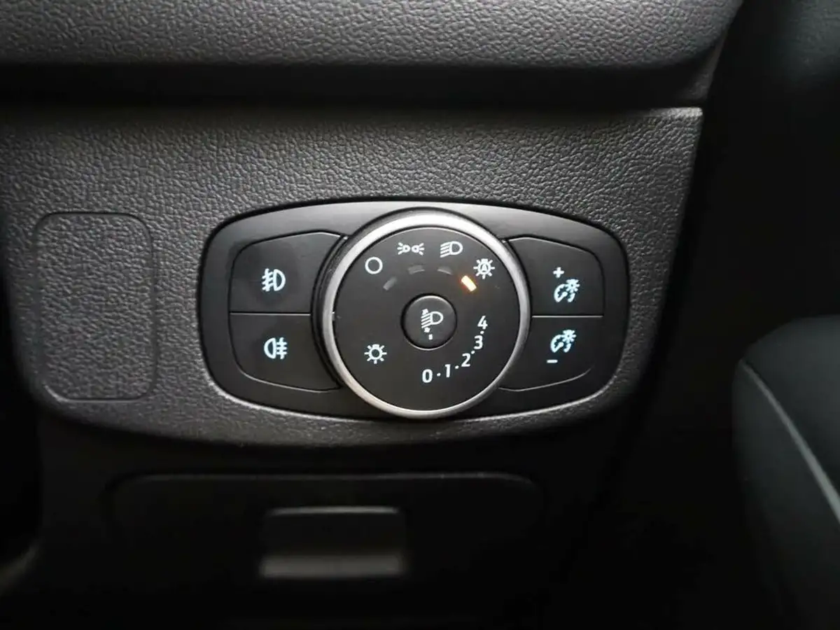 2020-ford-focus-15-active-hatchback-auto-big-27