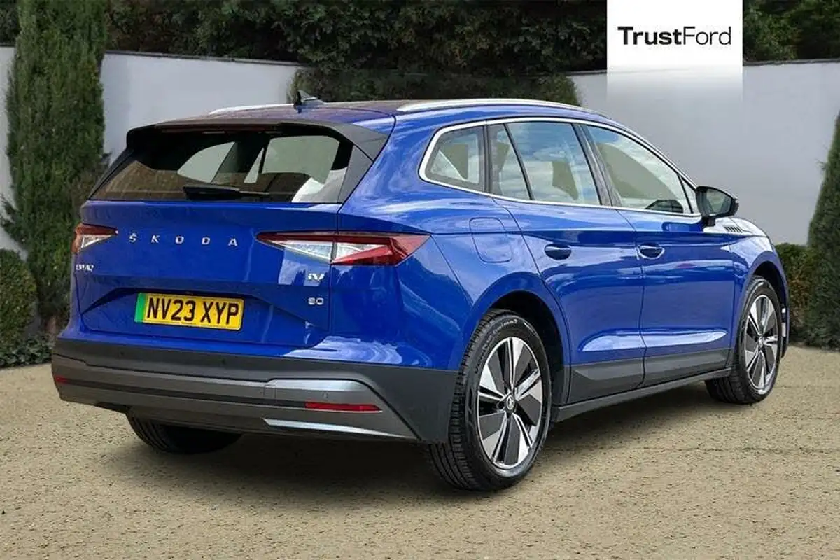 2023-skoda-enyaq-e-80-82-kwh-station-wagon-big-3