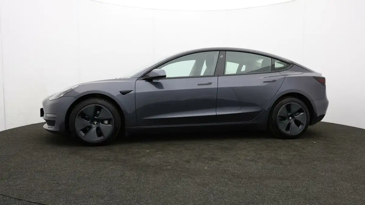 2021-tesla-model-3-e-long-range-awd-big-60