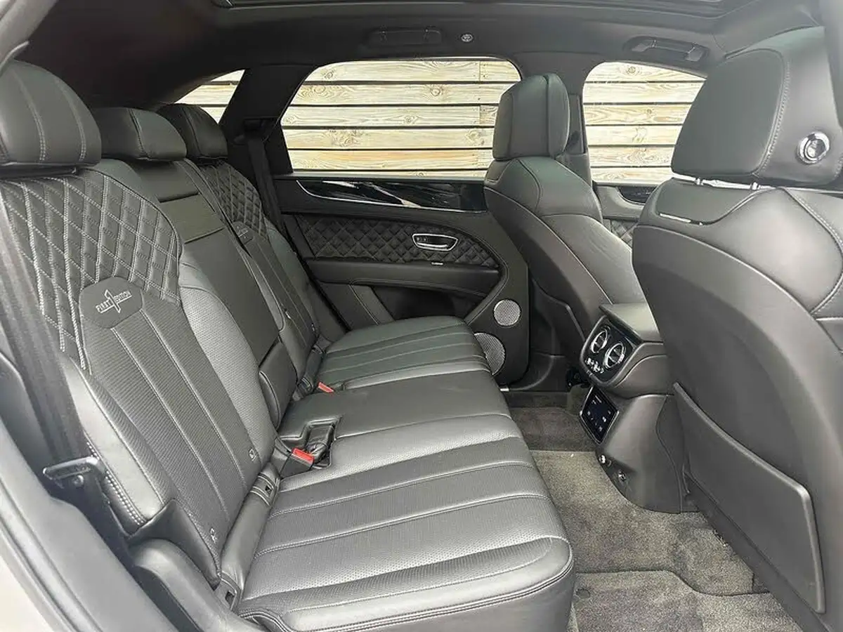 2020-bentley-bentayga-40-v8-550ps-big-14