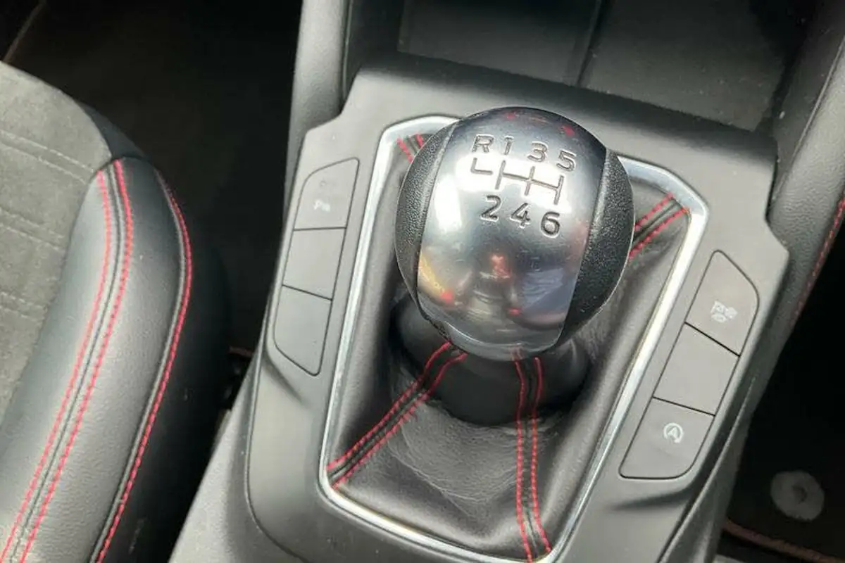 2022-ford-kuga-big-29