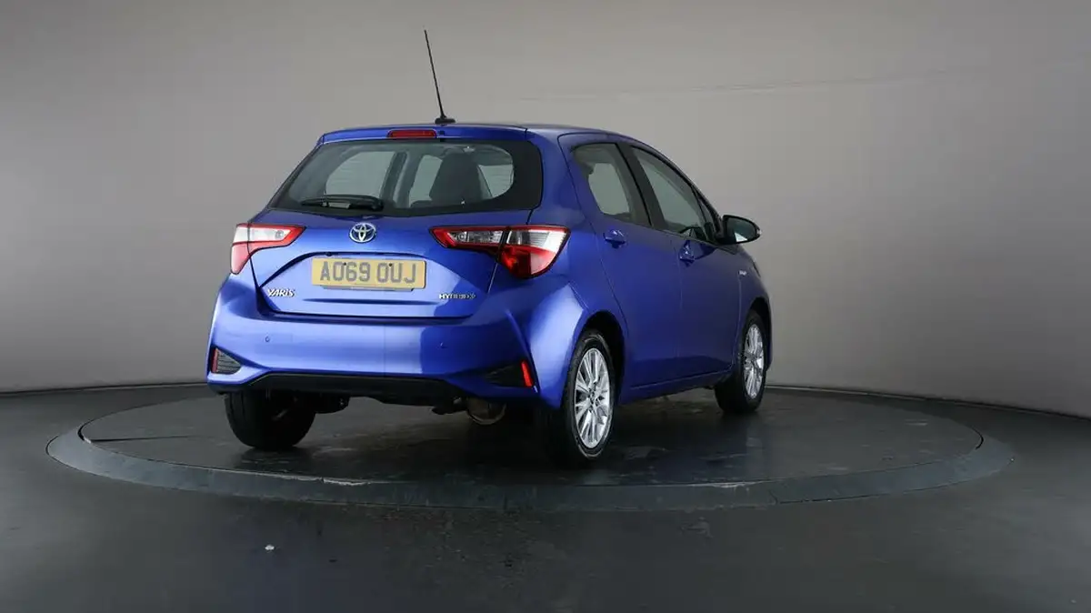 2020-toyota-yaris-15-vvt-i-icon-tech-98bhp-hybrid-1497cc-e-cvt-big-62