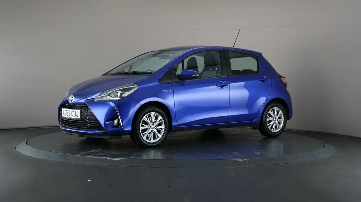 2020-toyota-yaris-15-vvt-i-icon-tech-98bhp-hybrid-1497cc-e-cvt-big-34