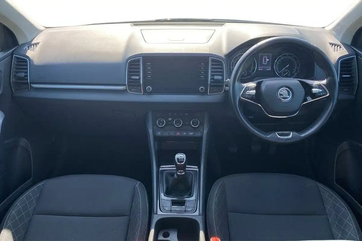 2022-skoda-karoq-10-tsi-se-big-9