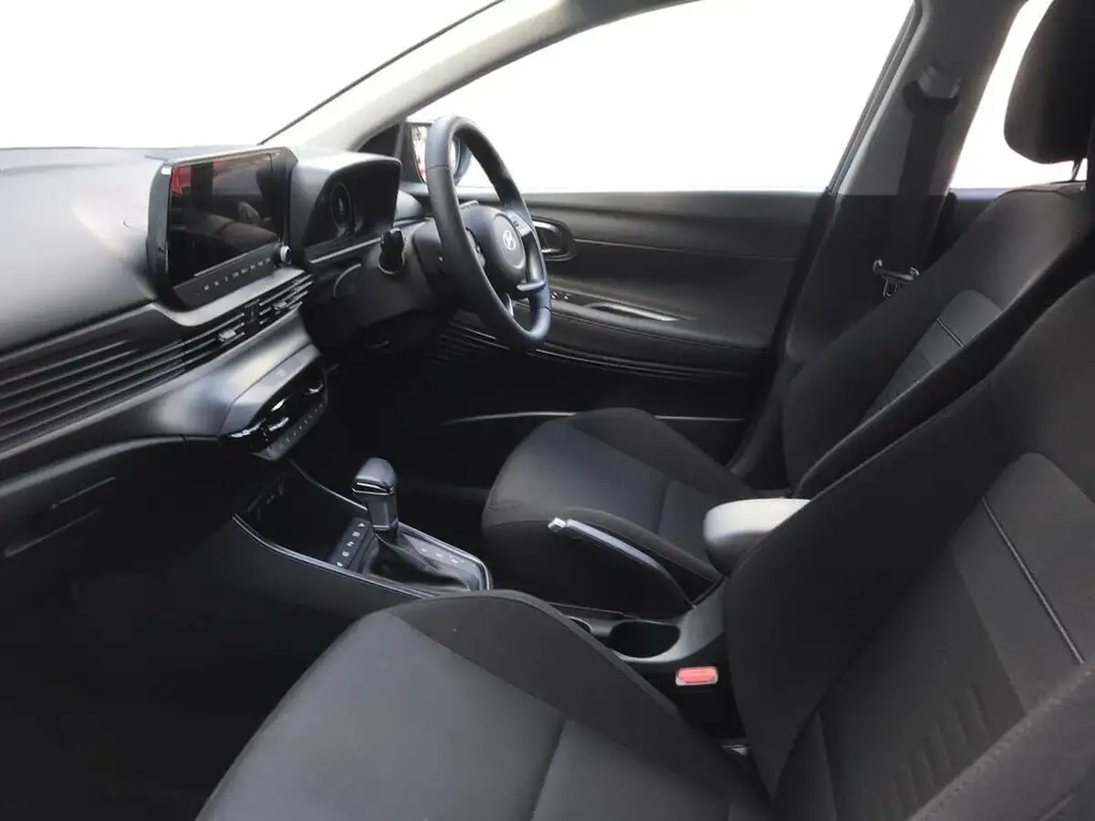 2025-hyundai-bayon-10-t-gdi-premium-100ps-7dct-big-9
