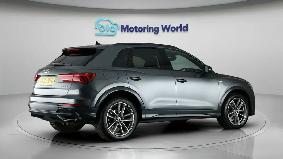2022-audi-q3-15-35-tfsi-black-edition-codcomfort-sound-pack-station-wagon-big-7