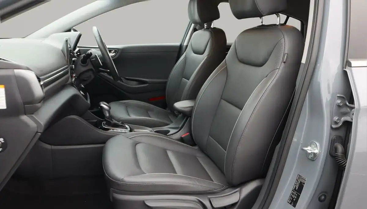2021-hyundai-ioniq-16-gdi-premium-se-hybrid-big-14