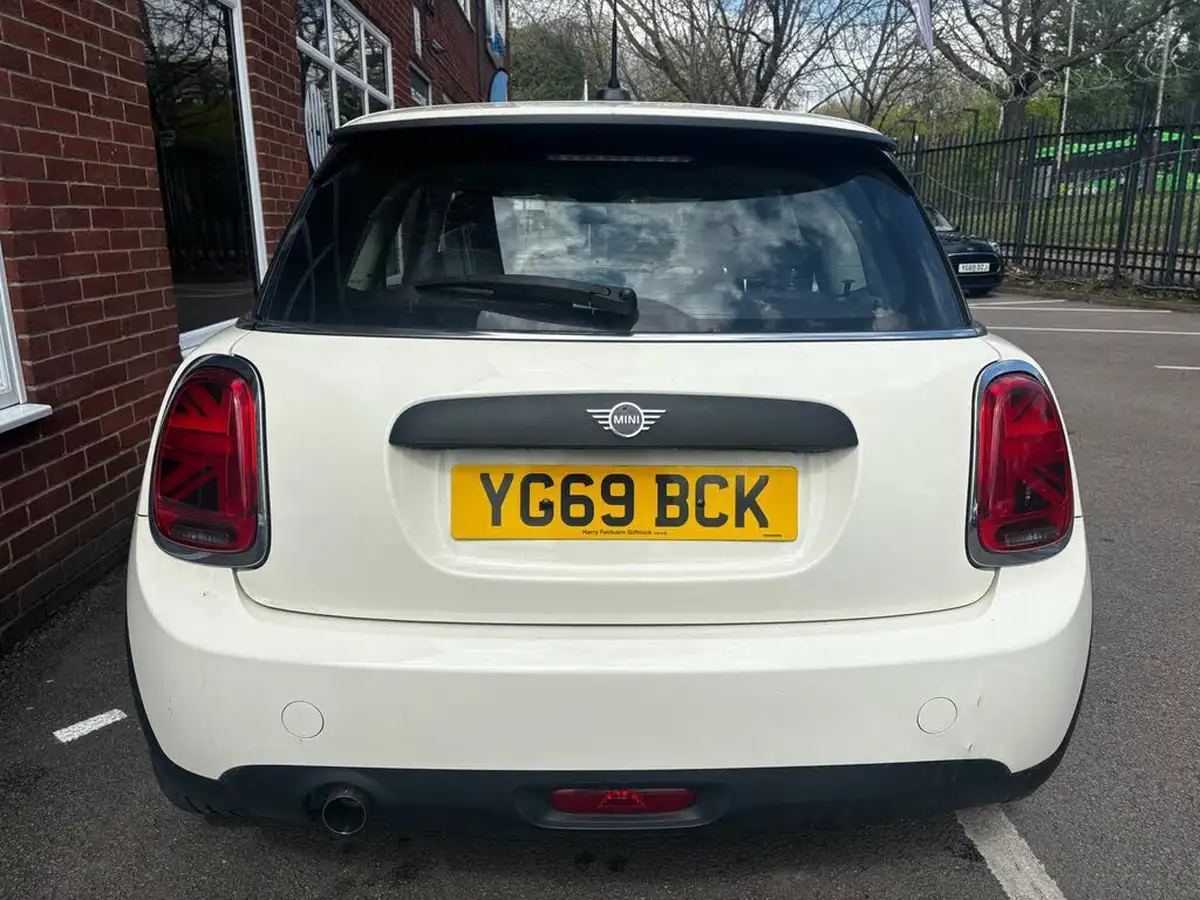 2019-mini-cooper-15-one-classic-101bhp-3d-big-8