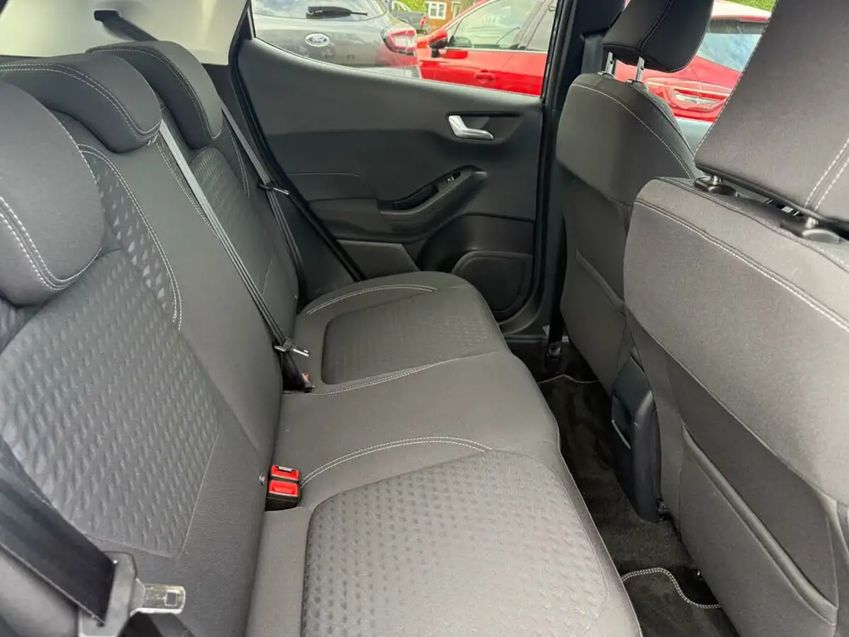 2020-ford-fiesta-10t-titanium-125ps-big-23