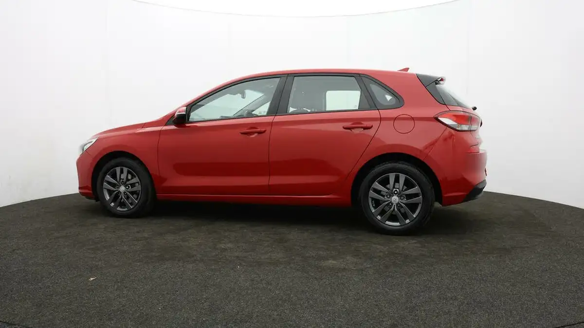 2018-hyundai-i30-16crdi-se-nav-109ps-blue-drive-isg-hatchback-1582cc-dct-big-62