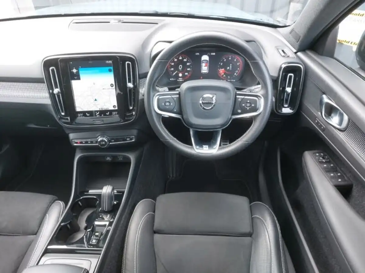 2019-volvo-xc40-20-t4-r-design-pro-big-6