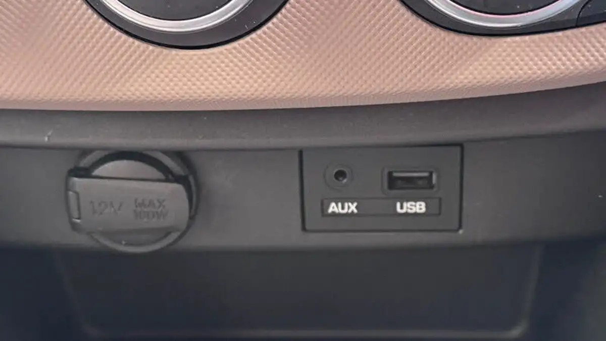 2016-hyundai-i10-10-s-air-big-32