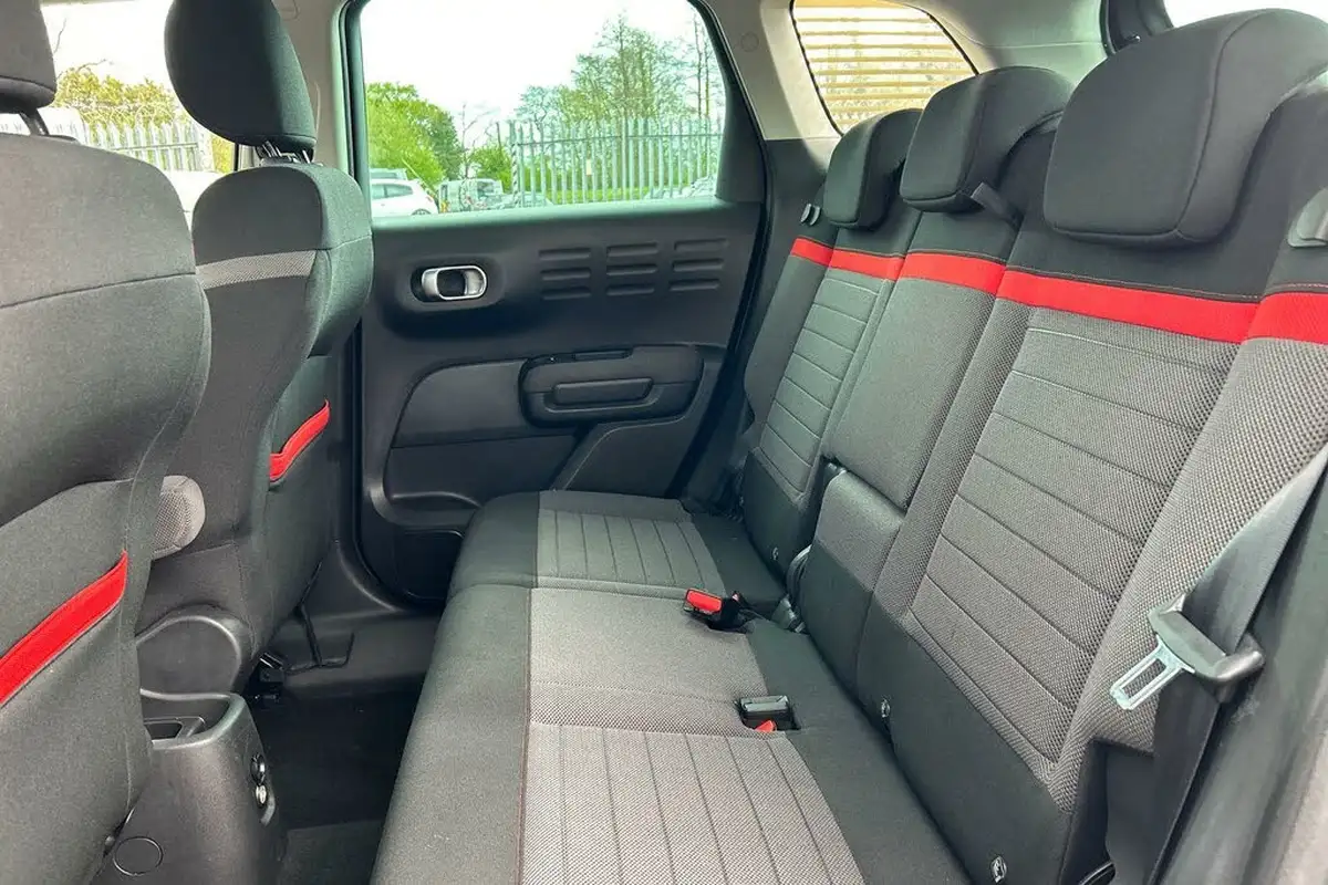 2020-citroen-c3-aircross-15bluehdi-flair-big-18